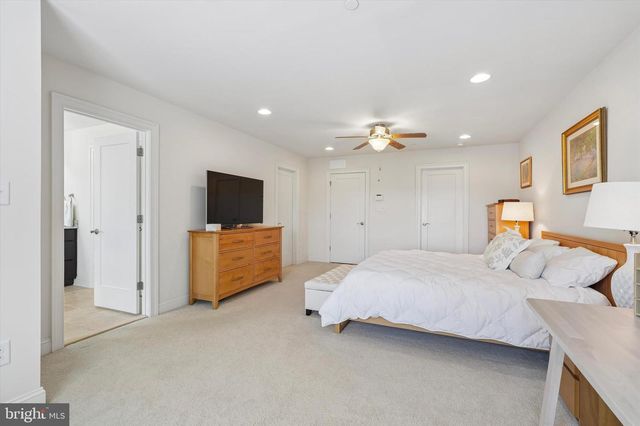 30 PARKVIEW CIR, Wayne, PA 19087