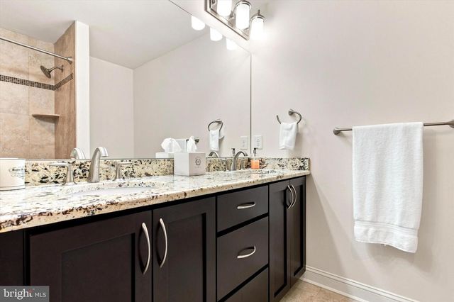 30 PARKVIEW CIR, Wayne, PA 19087