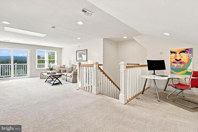 30 PARKVIEW CIR, Wayne, PA 19087