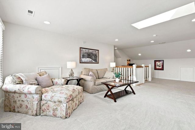 30 PARKVIEW CIR, Wayne, PA 19087