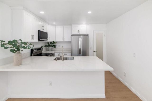 7758 Caminito Encanto 204, Carlsbad, CA 92009
