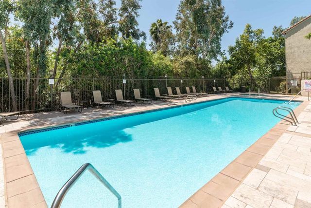 7758 Caminito Encanto 204, Carlsbad, CA 92009