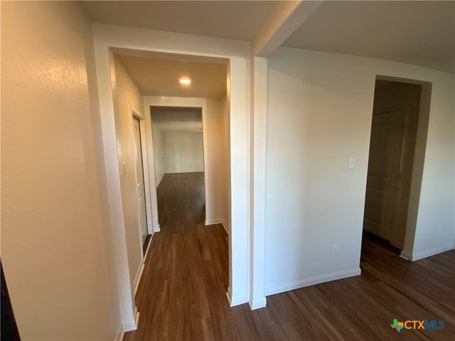 1024 Riverdale Cove, Jarrell, TX 76537