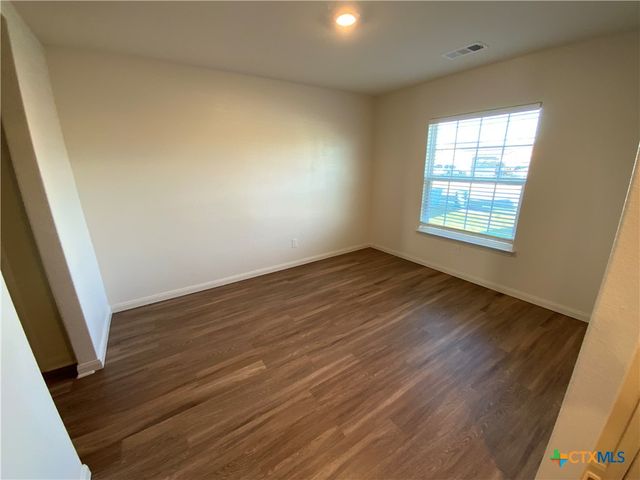 1024 Riverdale Cove, Jarrell, TX 76537