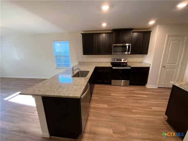 1024 Riverdale Cove, Jarrell, TX 76537