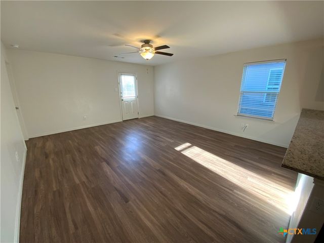 1024 Riverdale Cove, Jarrell, TX 76537