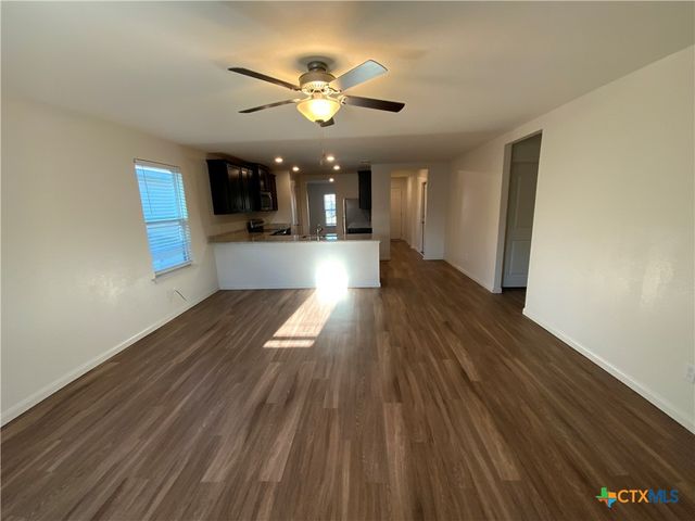 1024 Riverdale Cove, Jarrell, TX 76537