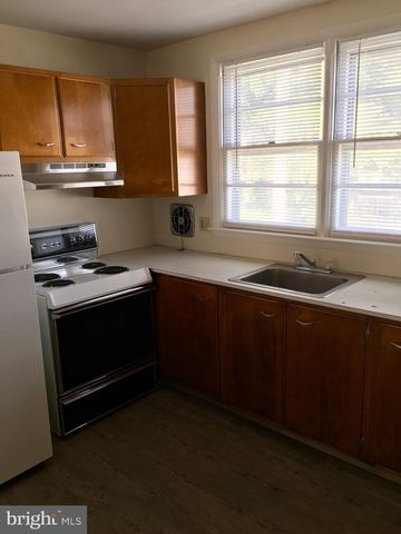 28 HILBERT CT, Reading, PA 19606