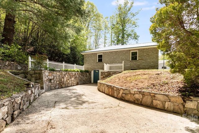 2629 Soco Road, Maggie Valley, NC 28751