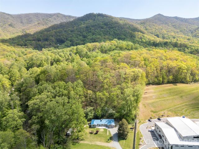 2629 Soco Road, Maggie Valley, NC 28751