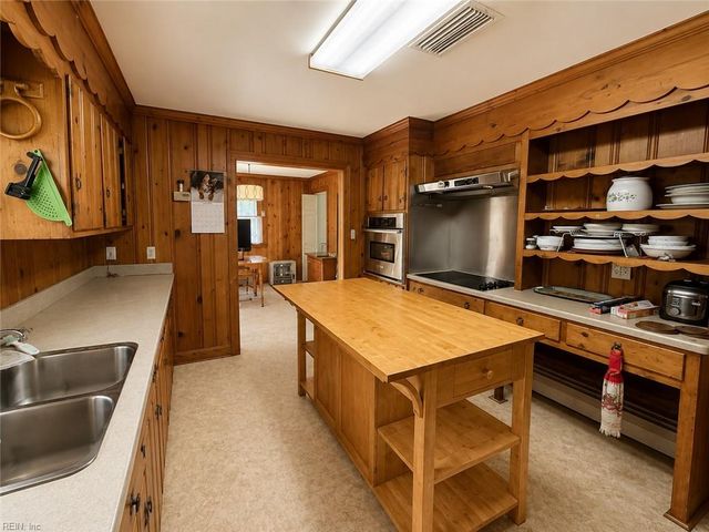 640 Deep Creek RD, Newport News, VA 23606