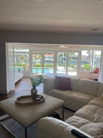 4165 49TH AVENUE S, St Petersburg, FL 33711