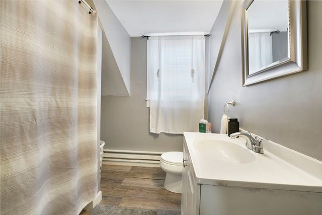 15-17 Morton Sq, Stoughton, MA 02072