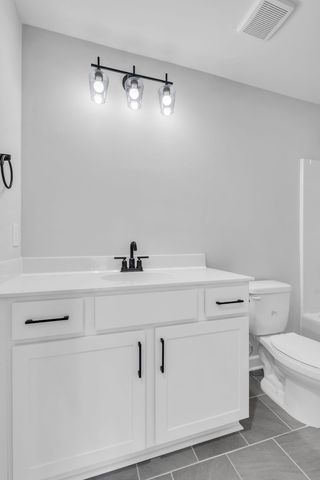 602 Granbury PVT Drive, Hendersonville, TN 37075