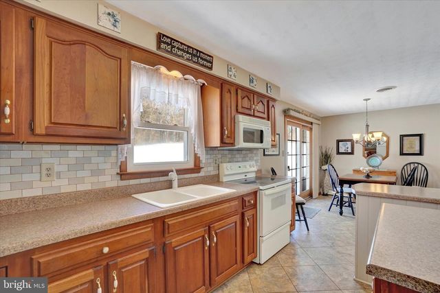 4490 CONEWAGO RD, Dover, PA 17315