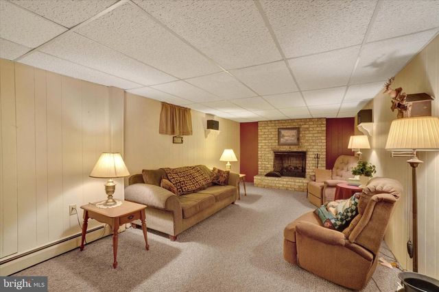 4490 CONEWAGO RD, Dover, PA 17315