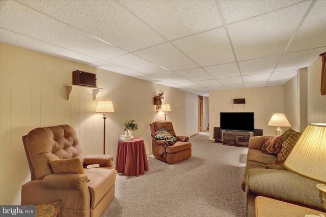 4490 CONEWAGO RD, Dover, PA 17315