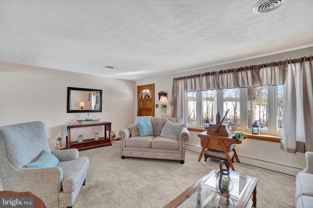 4490 CONEWAGO RD, Dover, PA 17315