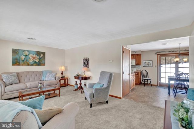 4490 CONEWAGO RD, Dover, PA 17315