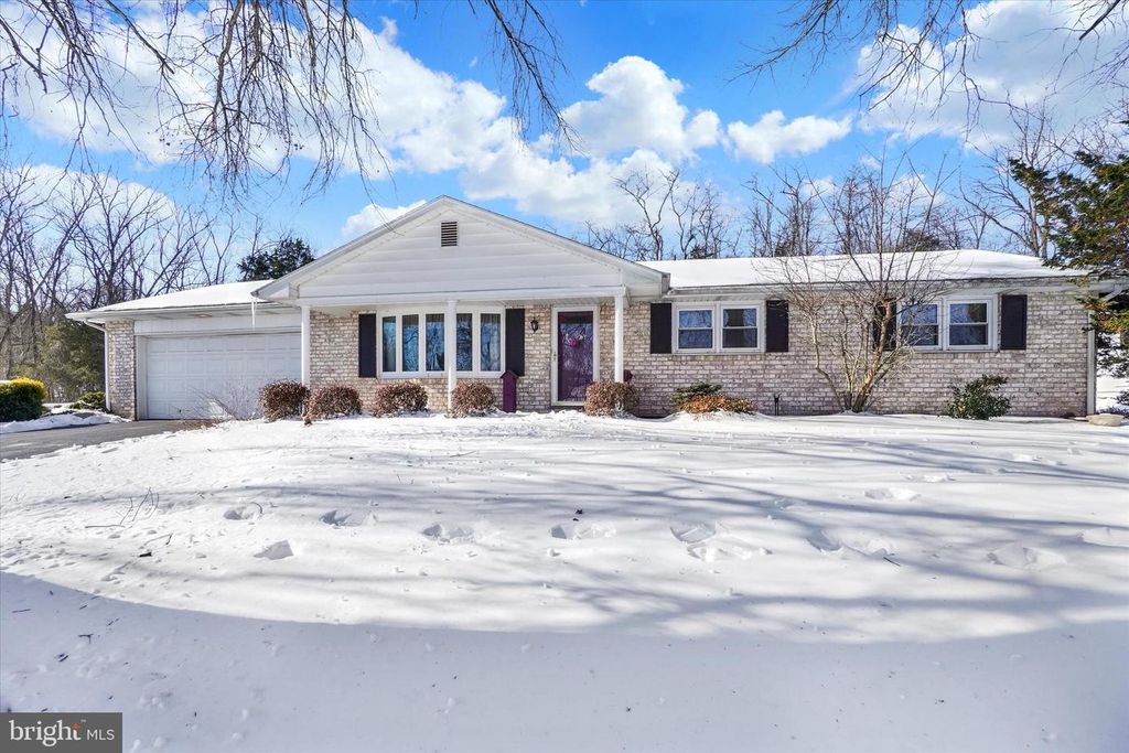 4490 CONEWAGO RD, Dover, PA 17315