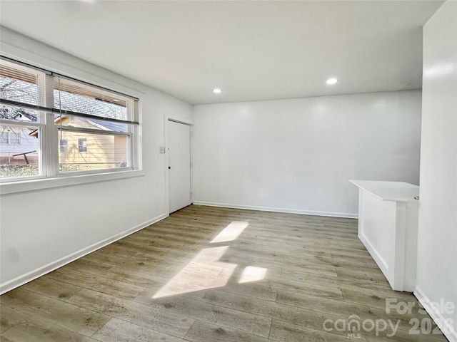 813 3rd Street Place SW 1-3, Hickory, NC 28602