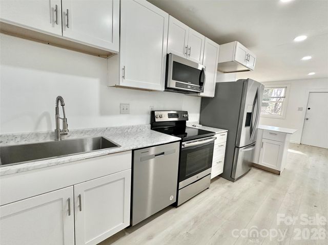 813 3rd Street Place SW 1-3, Hickory, NC 28602