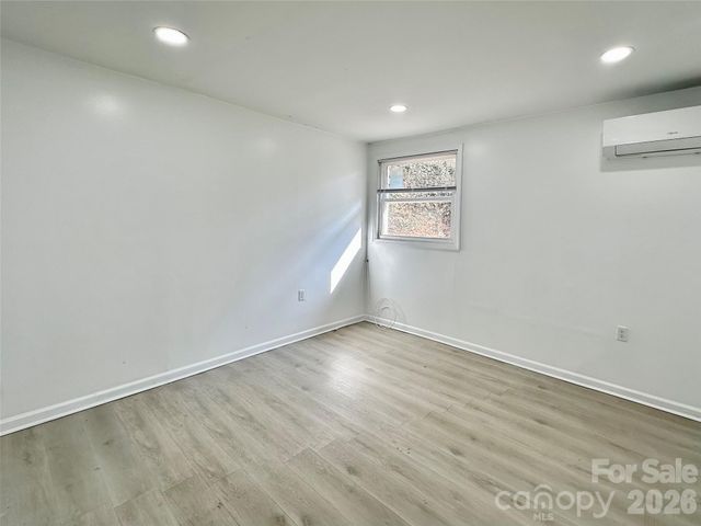 813 3rd Street Place SW 1-3, Hickory, NC 28602