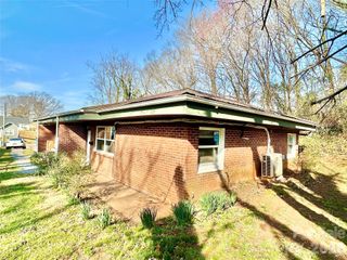 813 3rd Street Place SW 1-3, Hickory, NC 28602