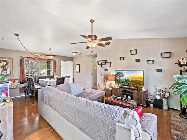 22404 Broken Lance Court, Apple Valley, CA 92307