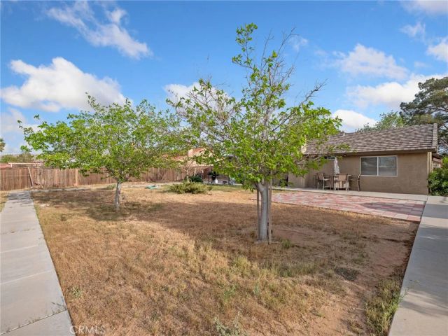 22404 Broken Lance Court, Apple Valley, CA 92307
