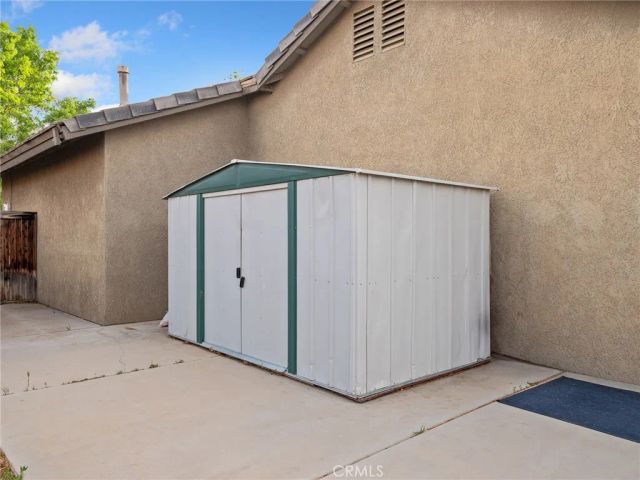 22404 Broken Lance Court, Apple Valley, CA 92307