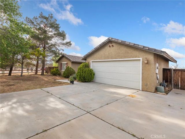22404 Broken Lance Court, Apple Valley, CA 92307