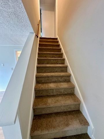 270 Sunderland St 77, Worcester, MA 01604