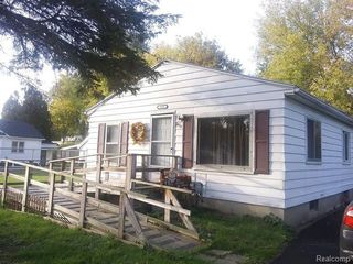 1050 W McLean Avenue, Flint Charter Township, MI 48507