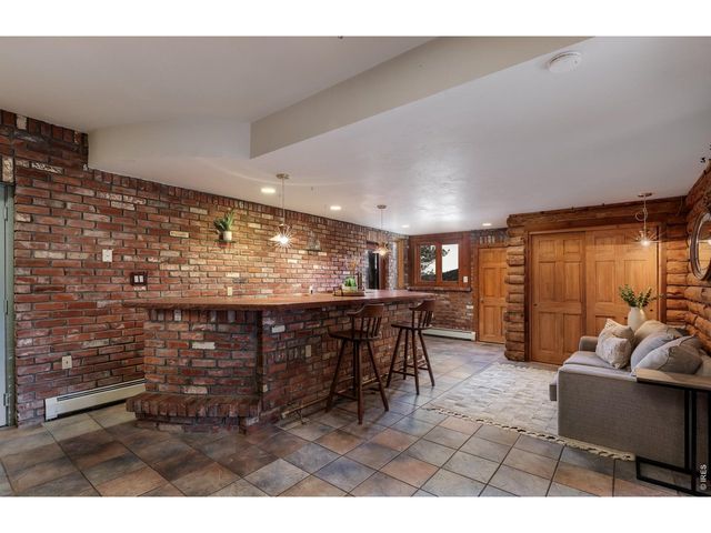 35 Cody Ct, Lyons, CO 80540