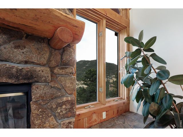 35 Cody Ct, Lyons, CO 80540