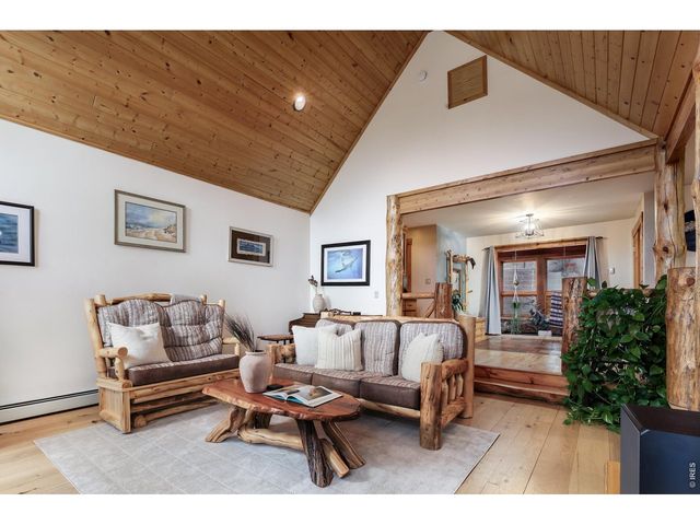 35 Cody Ct, Lyons, CO 80540