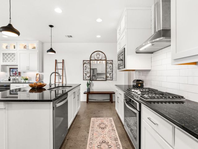 3711 Garden Villa LN A, Austin, TX 78704