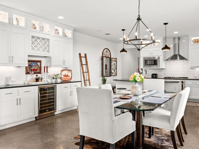 3711 Garden Villa LN A, Austin, TX 78704