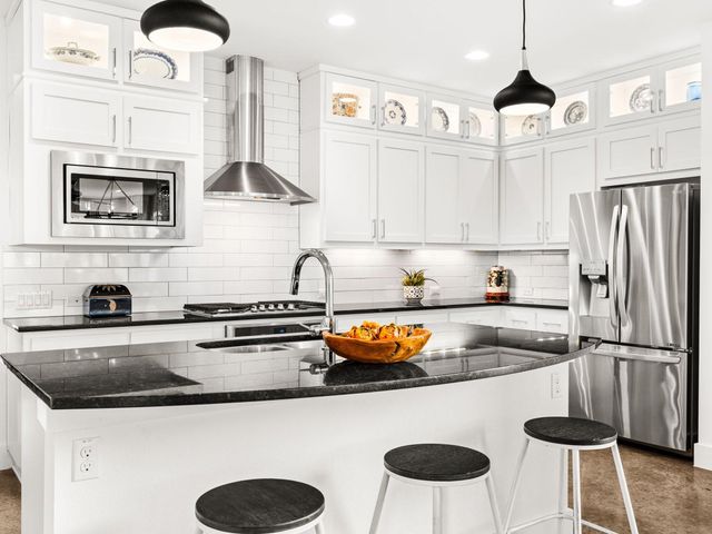 3711 Garden Villa LN A, Austin, TX 78704