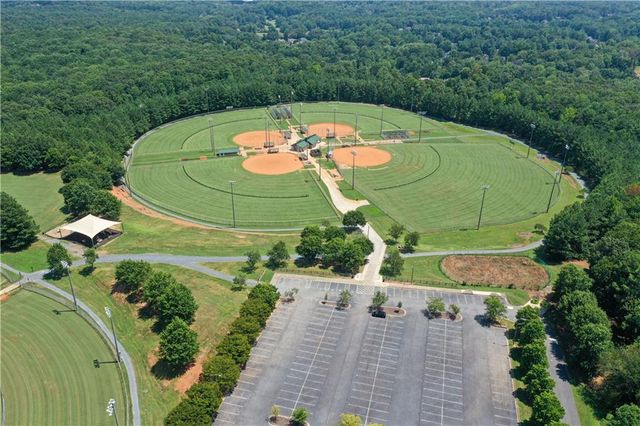 2879 Croftside Bridle Bend, Powder Springs, GA 30127