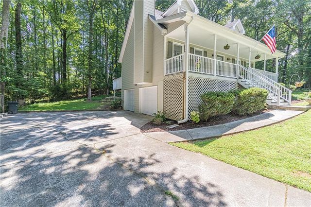 5747 Starboard Court, Buford, GA 30518