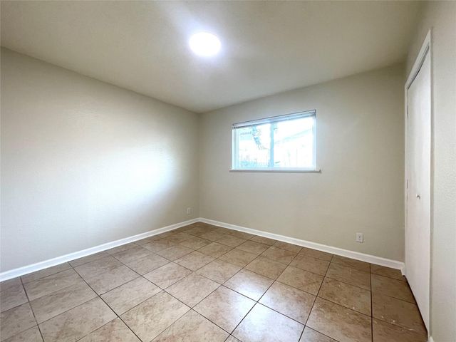 6510 Hickman Ave 102, Austin, TX 78723
