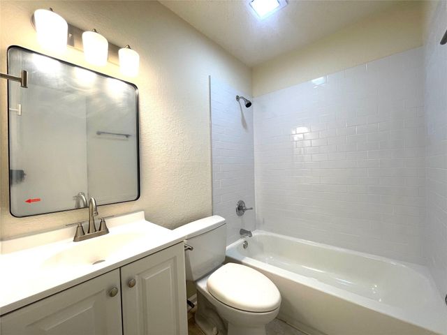 6510 Hickman Ave 102, Austin, TX 78723