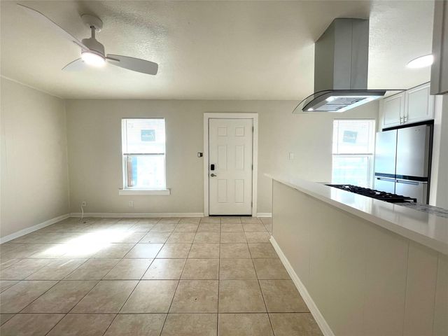 6510 Hickman Ave 102, Austin, TX 78723