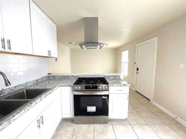 6510 Hickman Ave 102, Austin, TX 78723