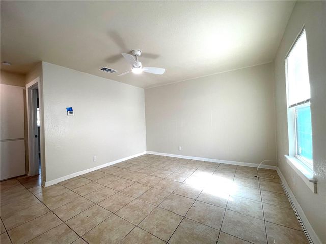 6510 Hickman Ave 102, Austin, TX 78723