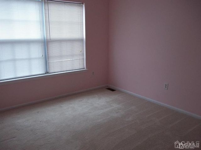 265 Shady Oak Court, Piscataway, NJ 08854