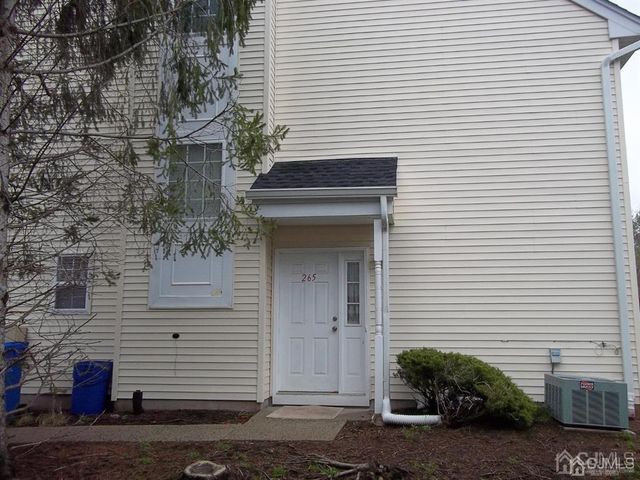 265 Shady Oak Court, Piscataway, NJ 08854