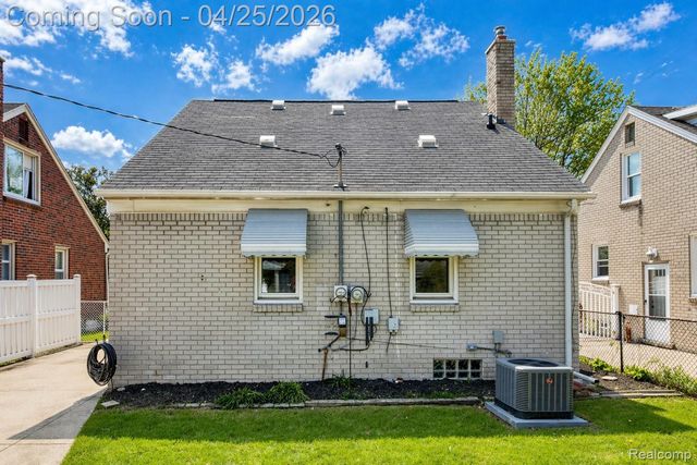 1660 Goddard Road, Lincoln Park, MI 48146